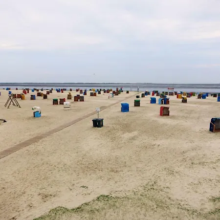 Huus Wattenmeer In Nessmersiel An Der Nordsee *